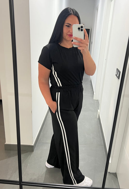 Conjunto Línea Mujer Camiseta y Pantalón Wide Leg con Rayas Laterales