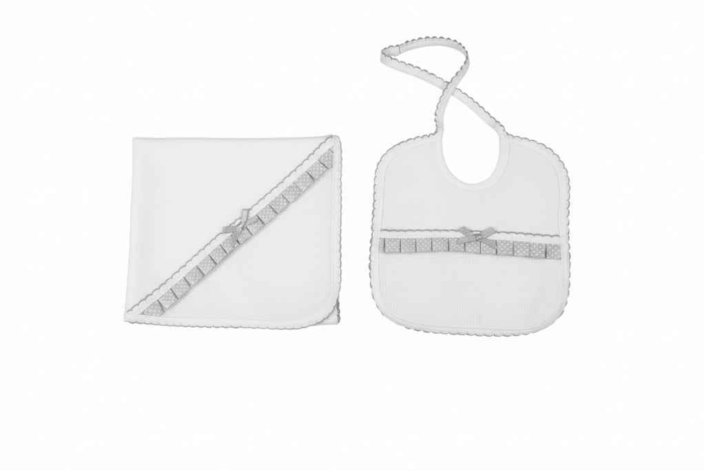 Set Muselina y Babero para Bebé – Cinta de Lunares y Lazo de Raso