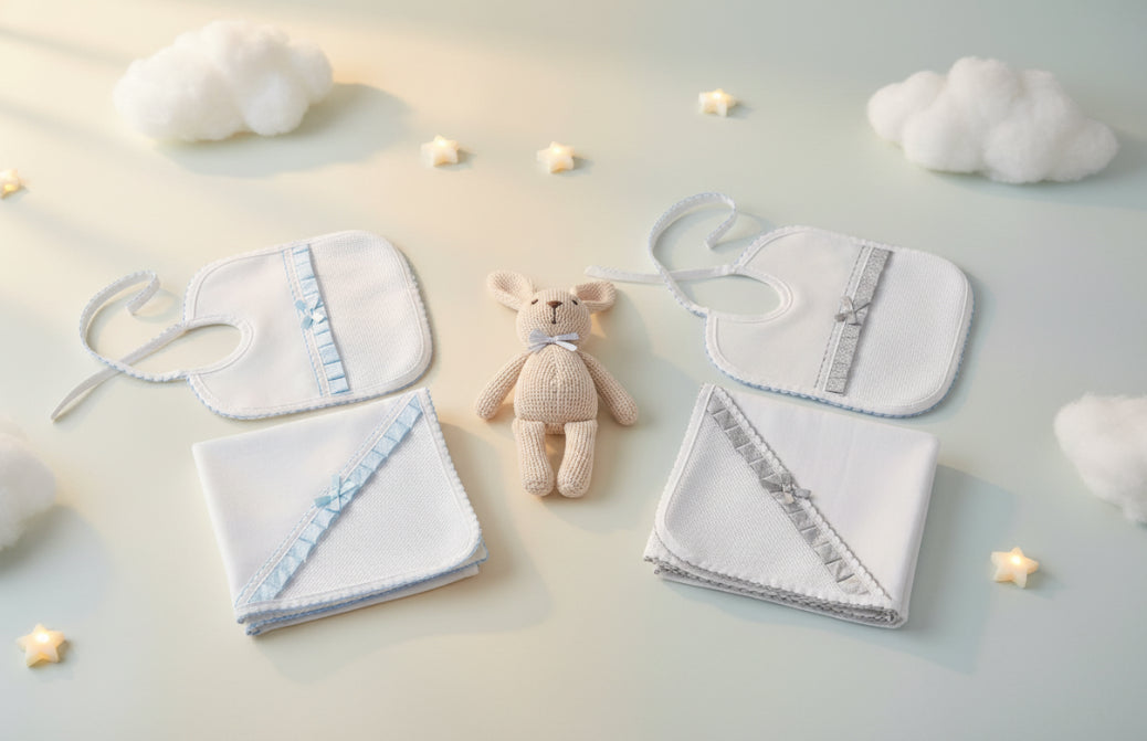 Set Muselina y Babero para Bebé – Cinta de Lunares y Lazo de Raso