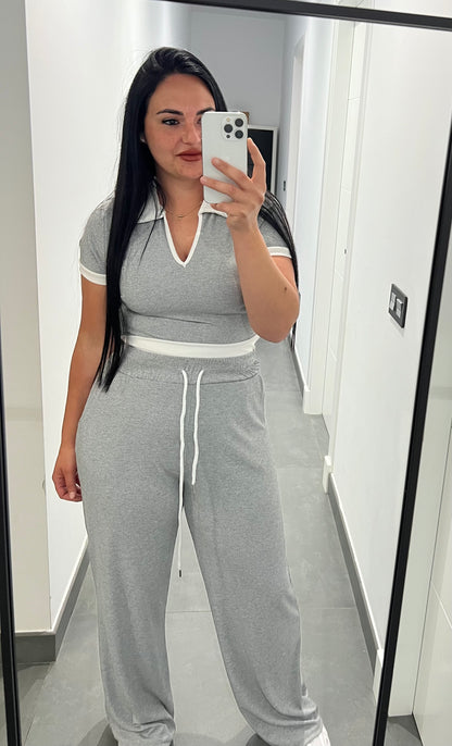 Conjunto Bicolor Mujer – Camiseta Escote V y Pantalón Pierna Ancha