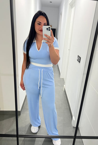 Conjunto Bicolor Mujer – Camiseta Escote V y Pantalón Pierna Ancha