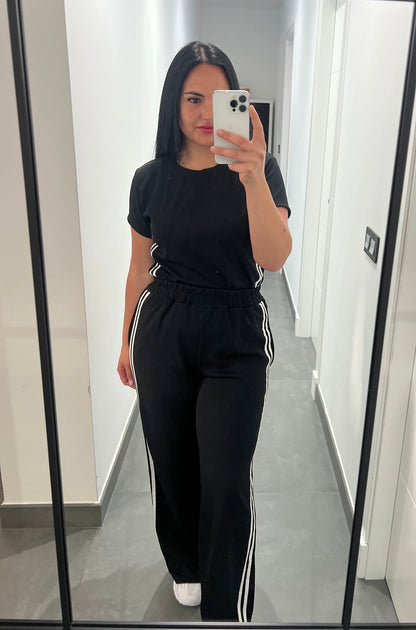 Conjunto Línea Mujer Camiseta y Pantalón Wide Leg con Rayas Laterales