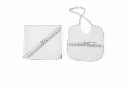 Set Muselina y Babero para Bebé – Cinta de Lunares y Lazo de Raso
